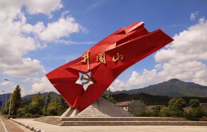 井岡山、廬山、鄱陽(yáng)湖石鐘山、景德鎮(zhèn)、婺源篁嶺、三清山六日游